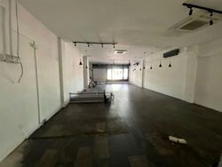 Yishun Ring Road (D27), Shop House #556682221